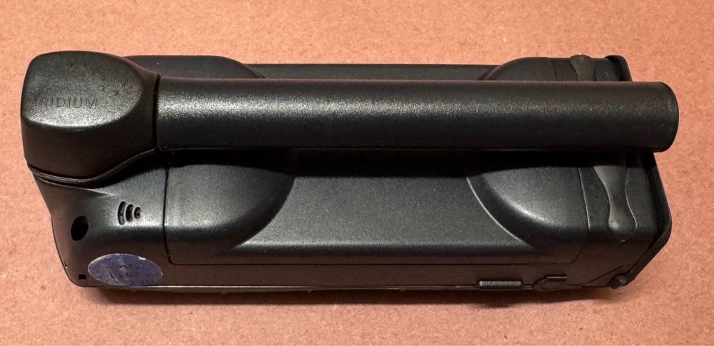 Iridium 9505A Satellite Phone