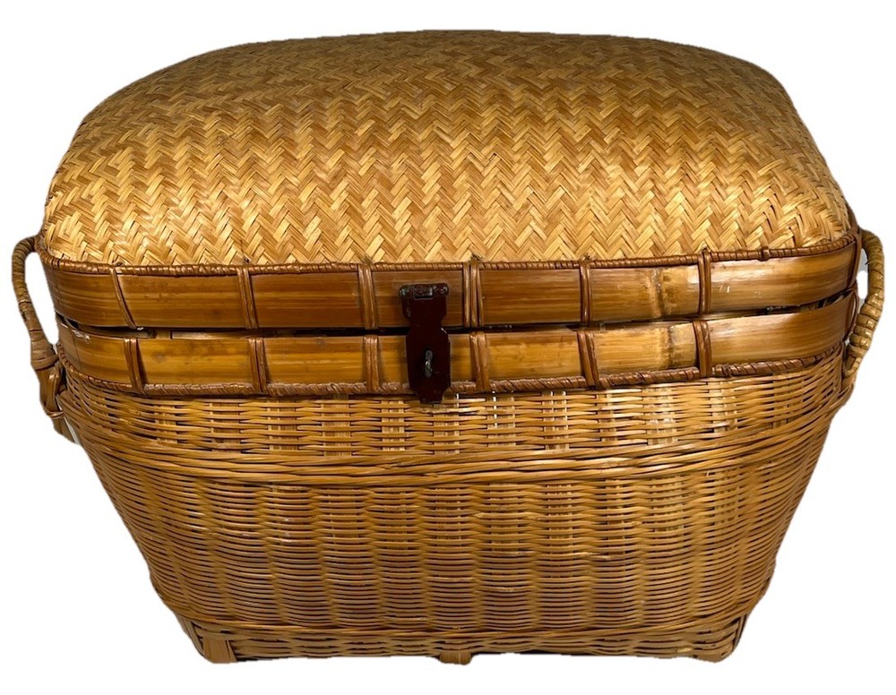 Lidded Herringbone Woven Basket Storage Trunk Split Bamboo Rattan Cane
