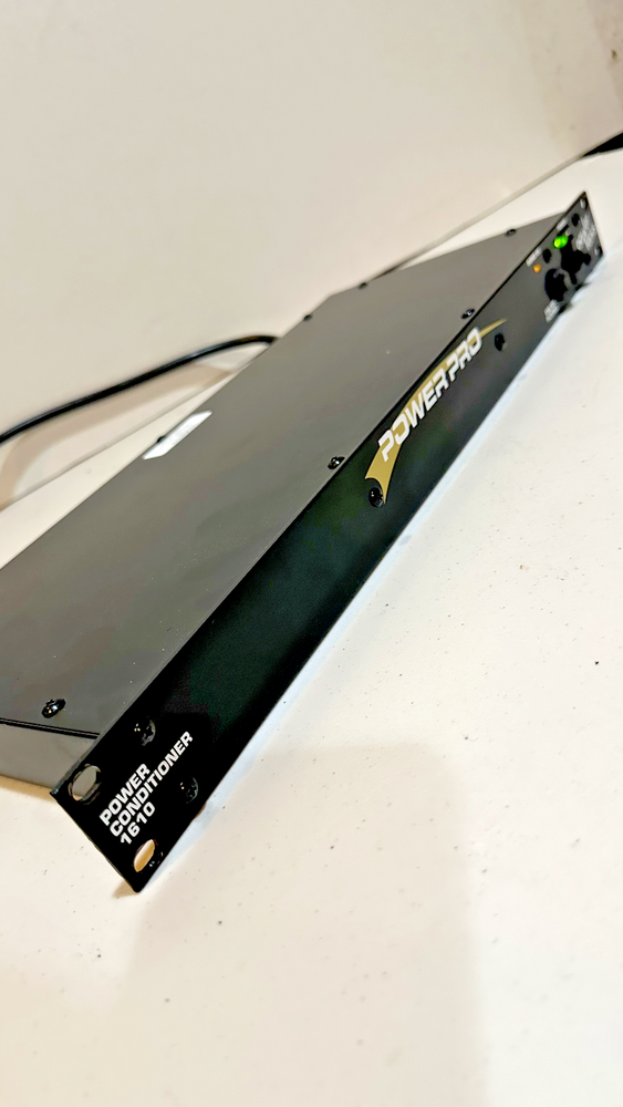 Powerwerks Server Rack Model 1610 Power Pro Conditioner