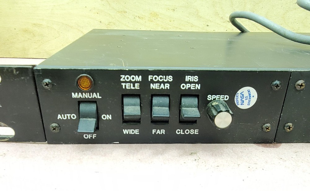Pelco MPT24DT Joystick Control & MLZ6DT Rack Mount Remote Control Unit