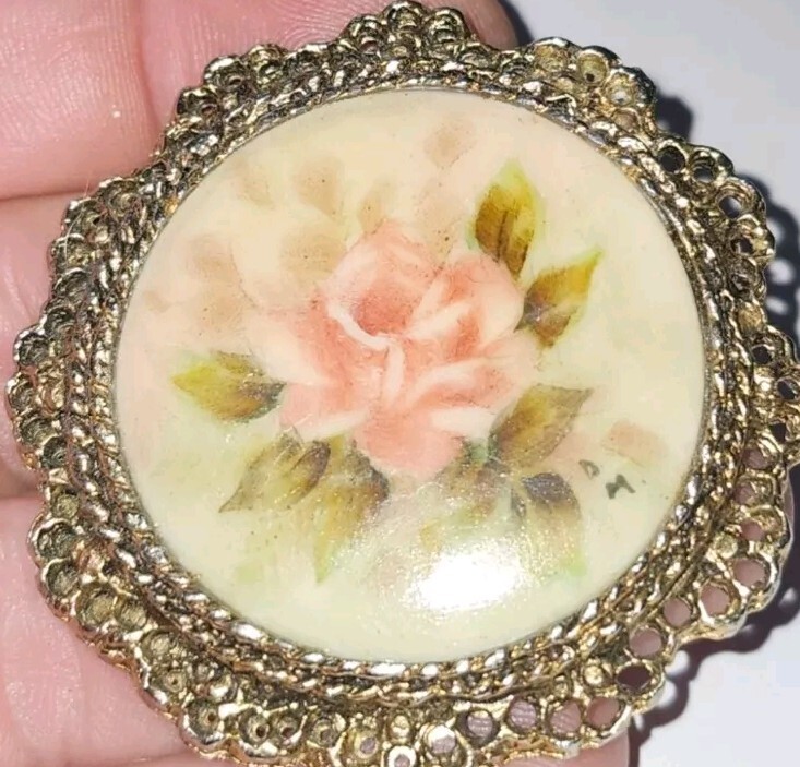 Vtg Hand Painted Framed Ceramic Rose Pin Brooch