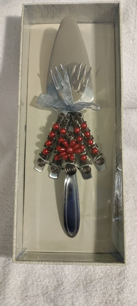 Wild Eye Designs Cake Serving Set-5 Pieces.