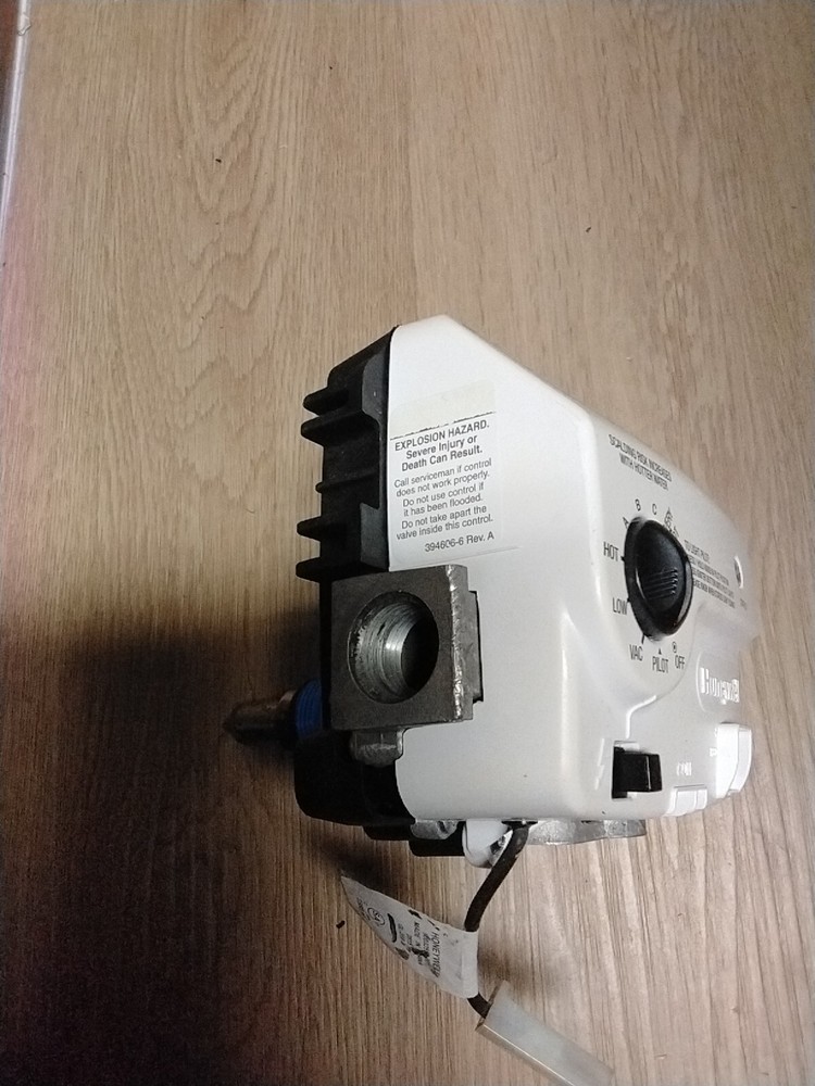 Honeywell Water Heater Gas Valve WV8840C1522 AP16910D 30 Day Warranty FAST SHIP