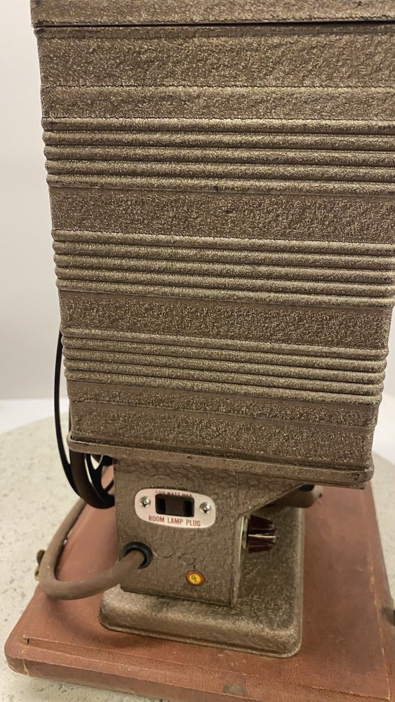 Antique 8mm Keystone Eighty Projector Tested W/Carrying Case