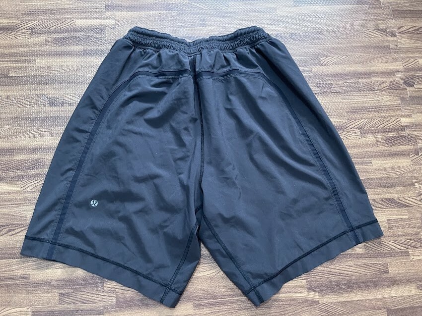 Lululemon Men's Shorts Active Graphite Color Size M Medium