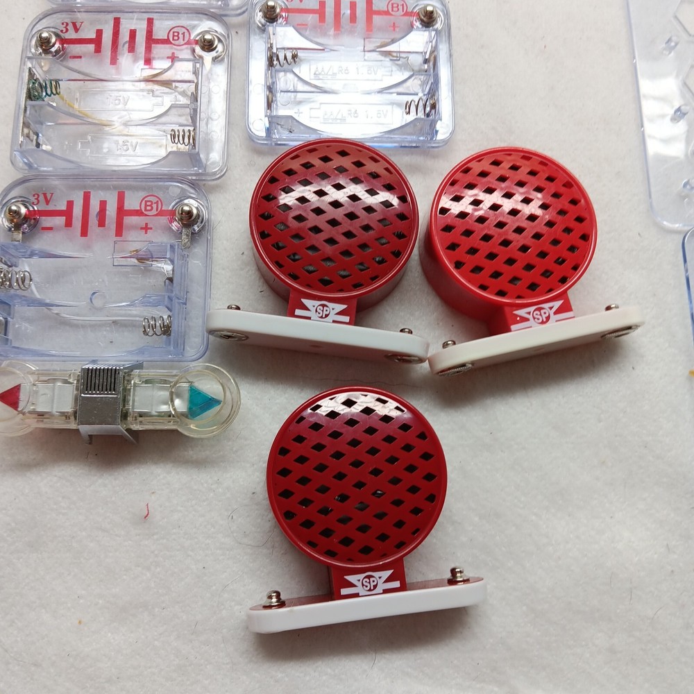 Elenco Snap Circuits Lot Projects 1-101, 102-305