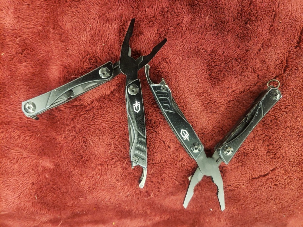 🔪🔪🔪 Lot of 2 Gerber Multi Tool Dime multiplier Black