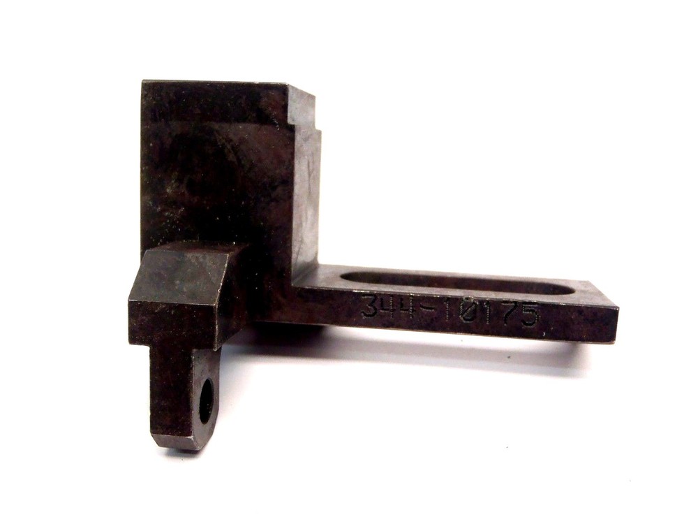 BCDY 344-10175L Coated Bail Lock Mount 3x1"