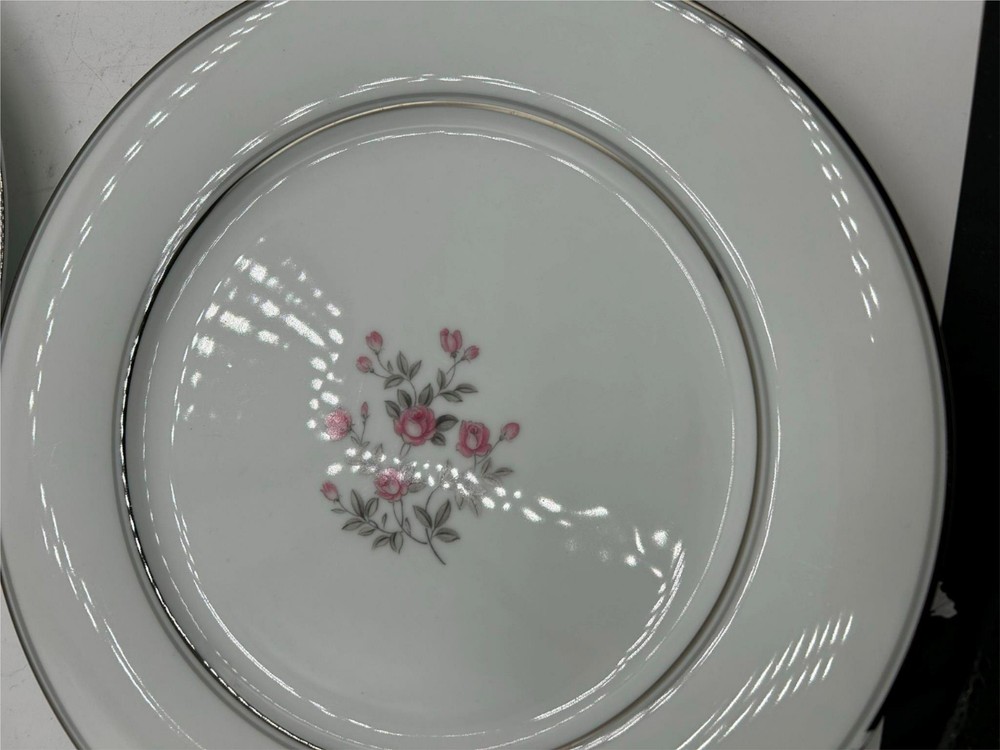 4) NORITAKE STANTON DINNER PLATES VGC