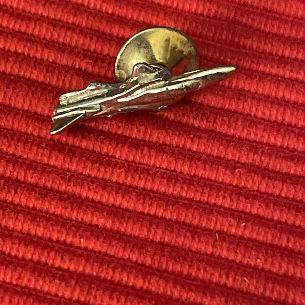 LOCKHEED GOLD HAT PIN US AIR FORCE (FB)