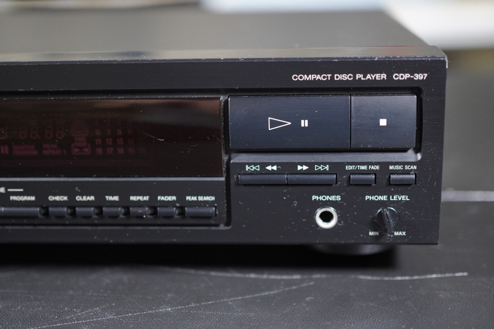 Sony CD Player CDP-397, Tested And Works