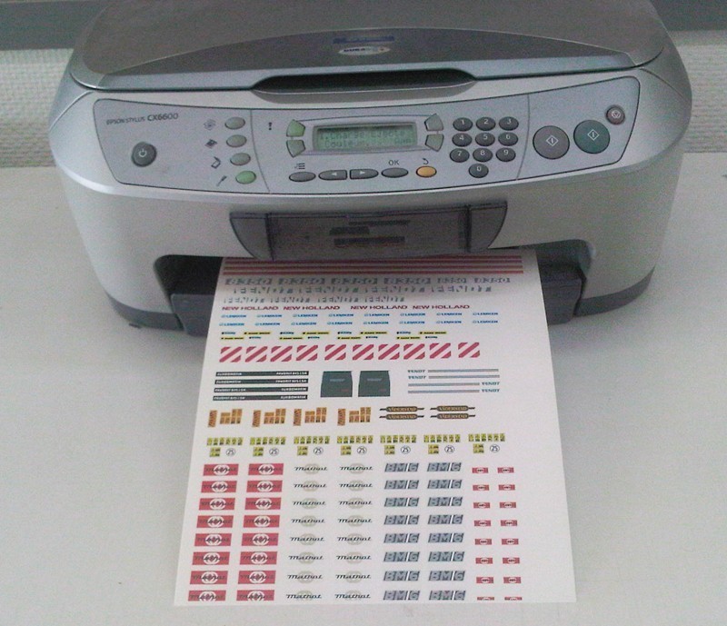 WHITE SHEET FOR DECALS - Artisan32 - 04607