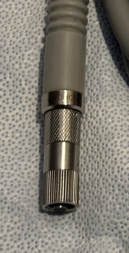 STRYKER ENDOSCOPY LIGHT CABLE 110 inches