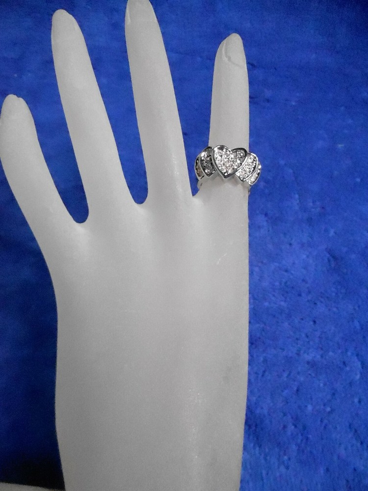 (#170) PAVED RHINESTONE HEART RING SIZE 6
