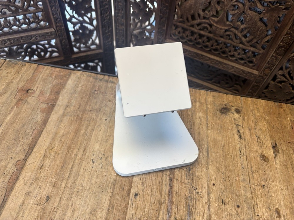 IPORT LUXE No. 71002 Charging BaseStation WHITE