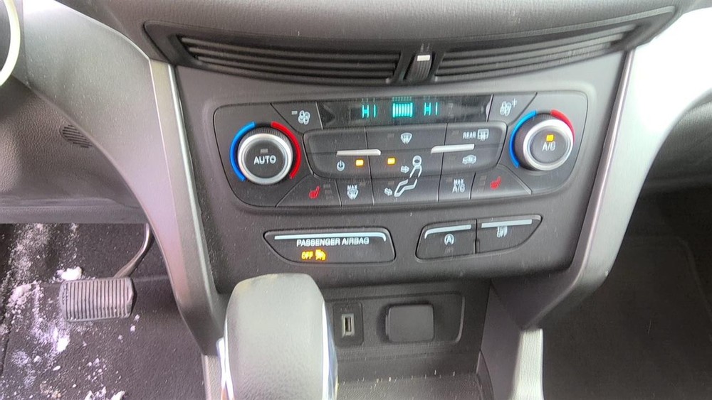 Used A/C Selector Switch fits: 2018 Ford Escape front automatic temperature cont