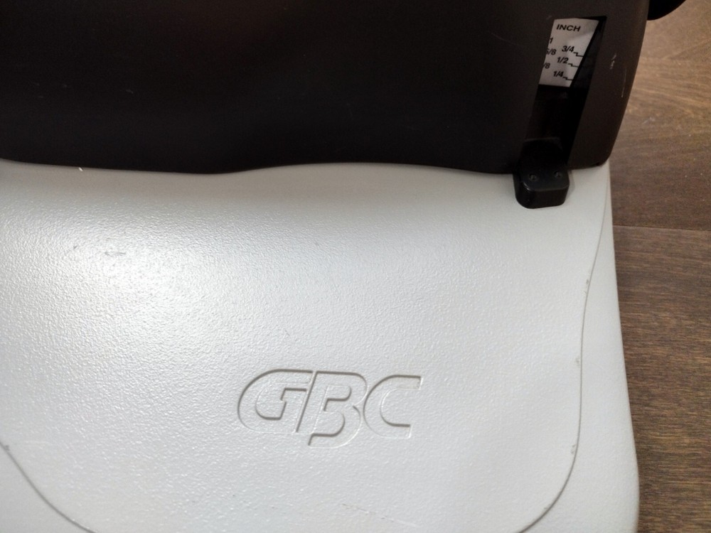GBC Docubind P100 Binding Machine Comb Punch Binder