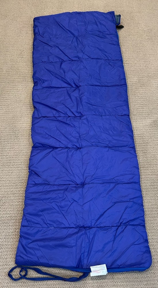 Academy Broadway single rectangular blue sleeping bag 29x72 - 2 lbs filling