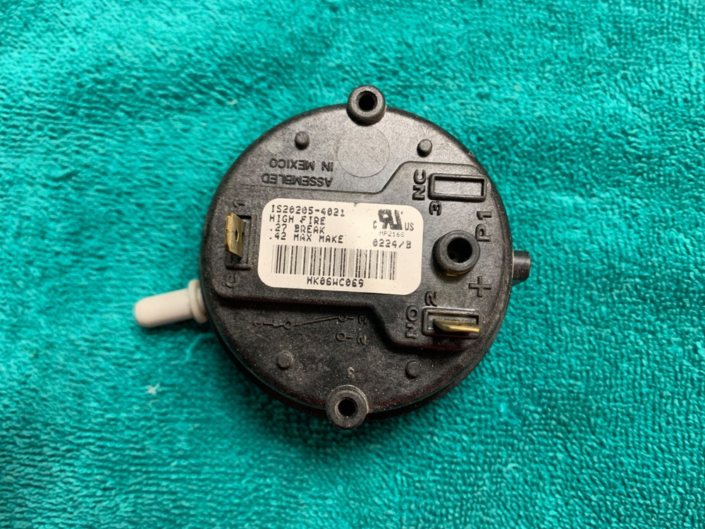Carrier Bryant HK06WC069  Pressure Switch  ICP 1176957 Honeywell 1S20205-4021