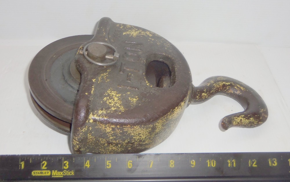 1-Ton Single-Sheave Hook-Mounted Block Pulley