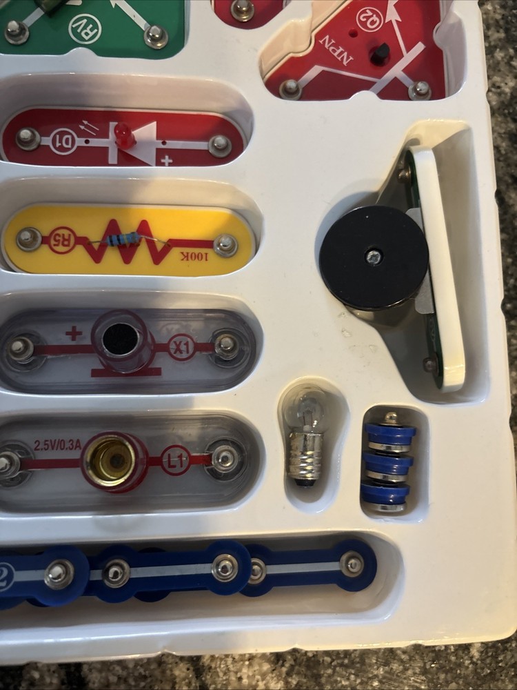 Electronic Snap Circuits