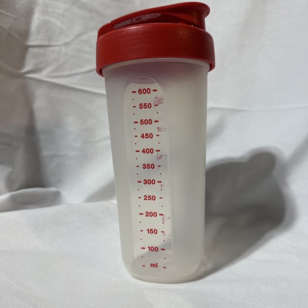 Tupperware Quick Shake Container 23oz Capacity Red Lid EUC