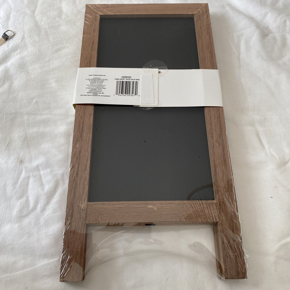 CHALKBOARD SCOREBOARD EASEL