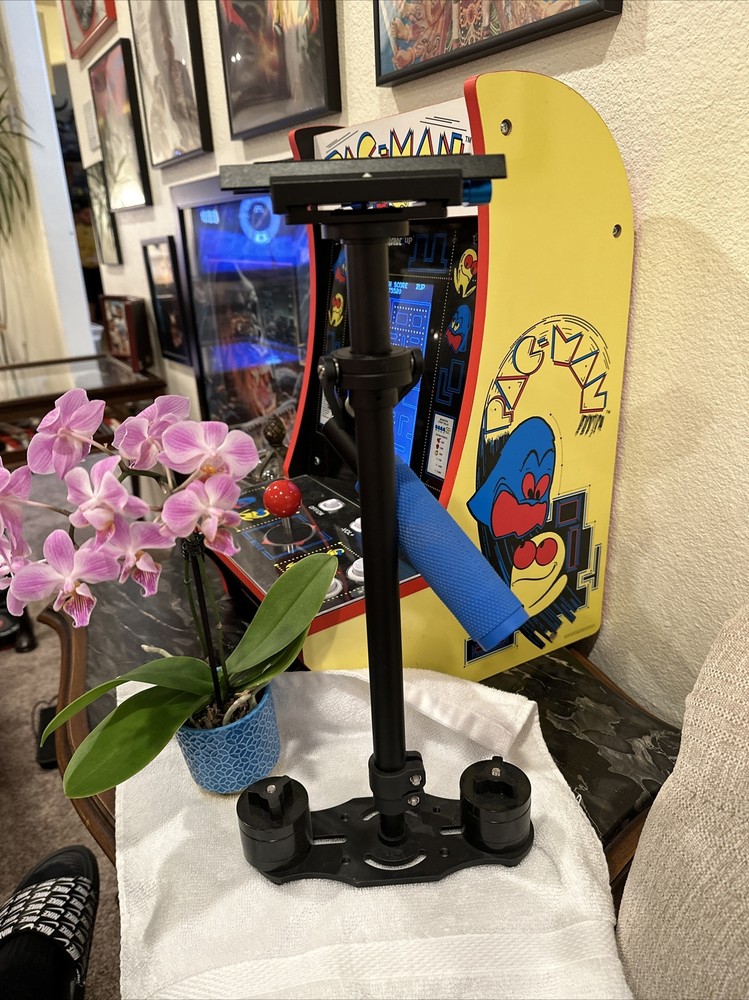 Neewer Heavy Duty Stand Mount Vg+ Shape