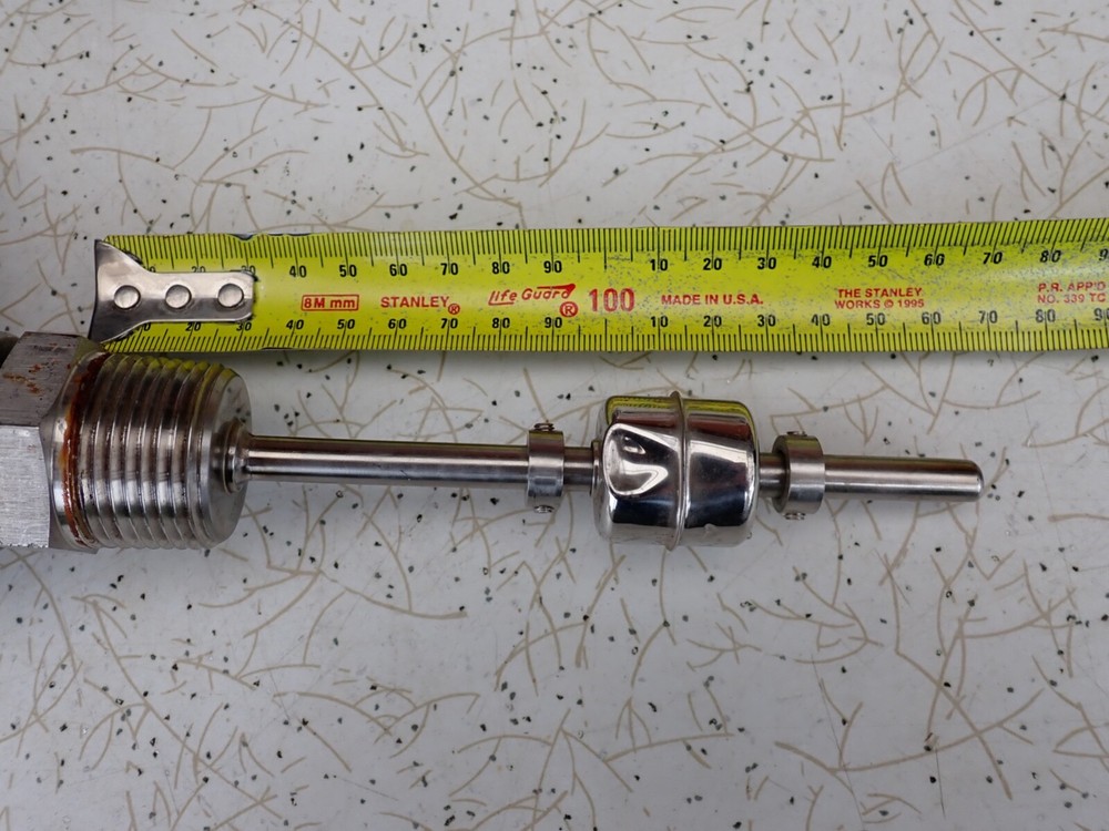 FLOAT LEVEL SENSOR - Single N/C Output -- Shaft 160mm long - Threaded Body
