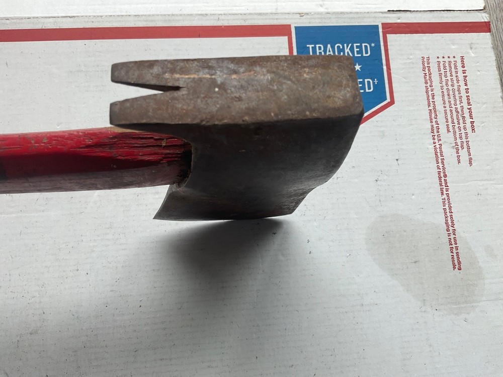 TRUE TEMPER TOMMY AXE with Nail Puller