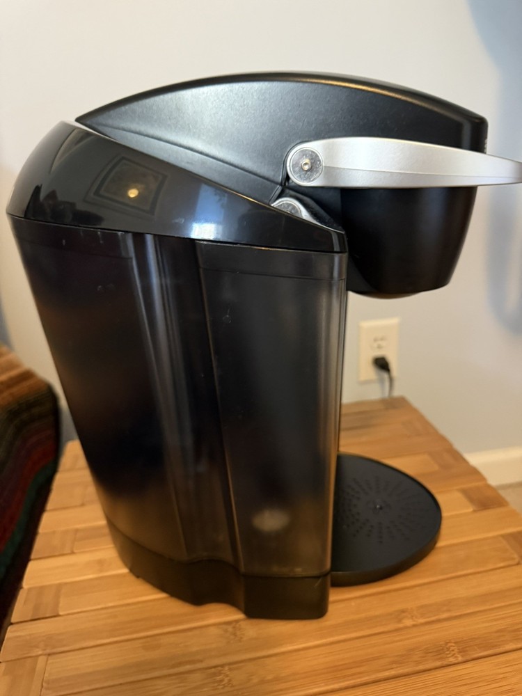 Keurig Single Cup Brewing System Coffee Maker Model K40
