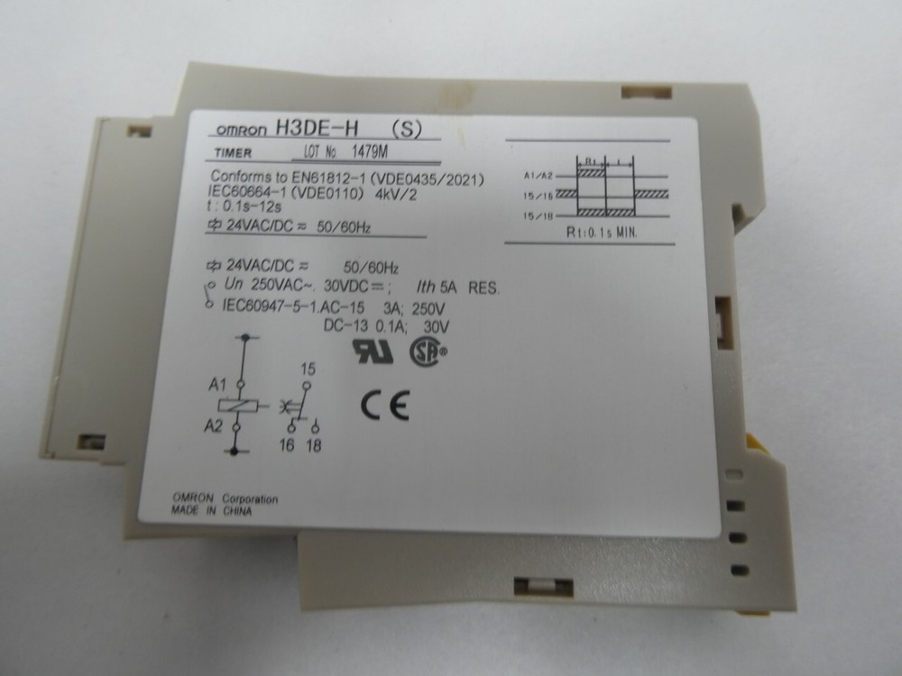 Omron H3DE-H(S) Timer 24v-ac/dc