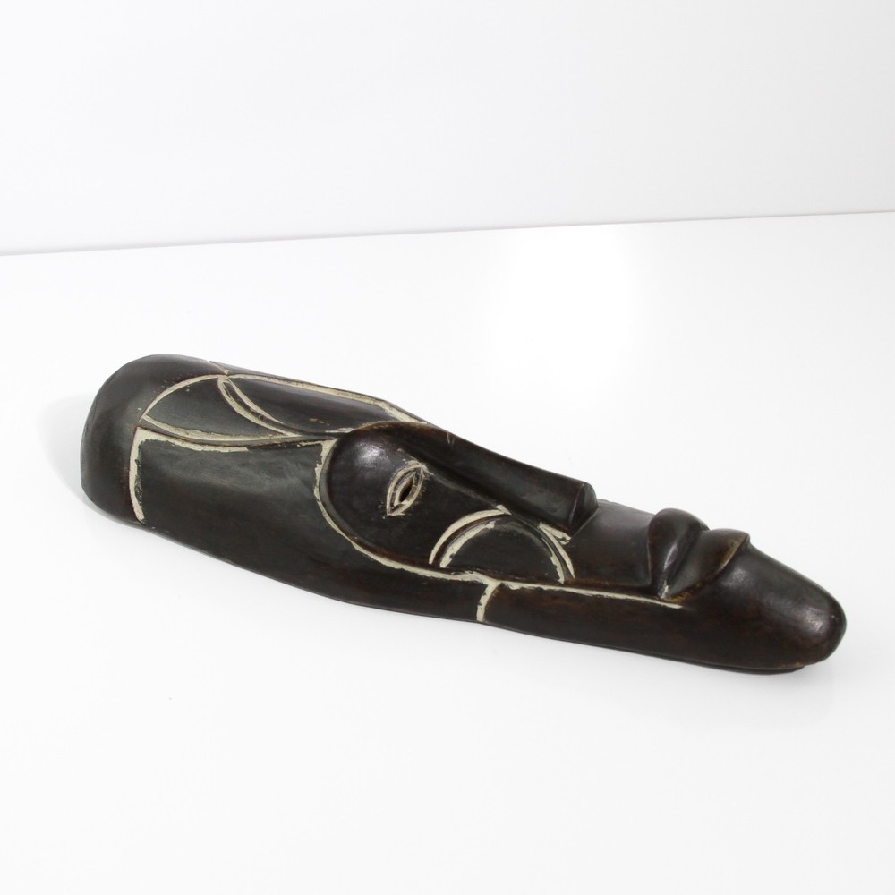 AFRICAN TRIBAL WOODEN MASK