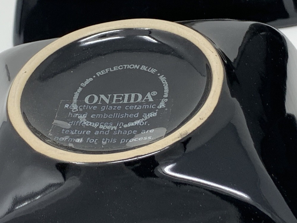 Oneida - Reflection Blue - 4 Soup or Cereal Bowls