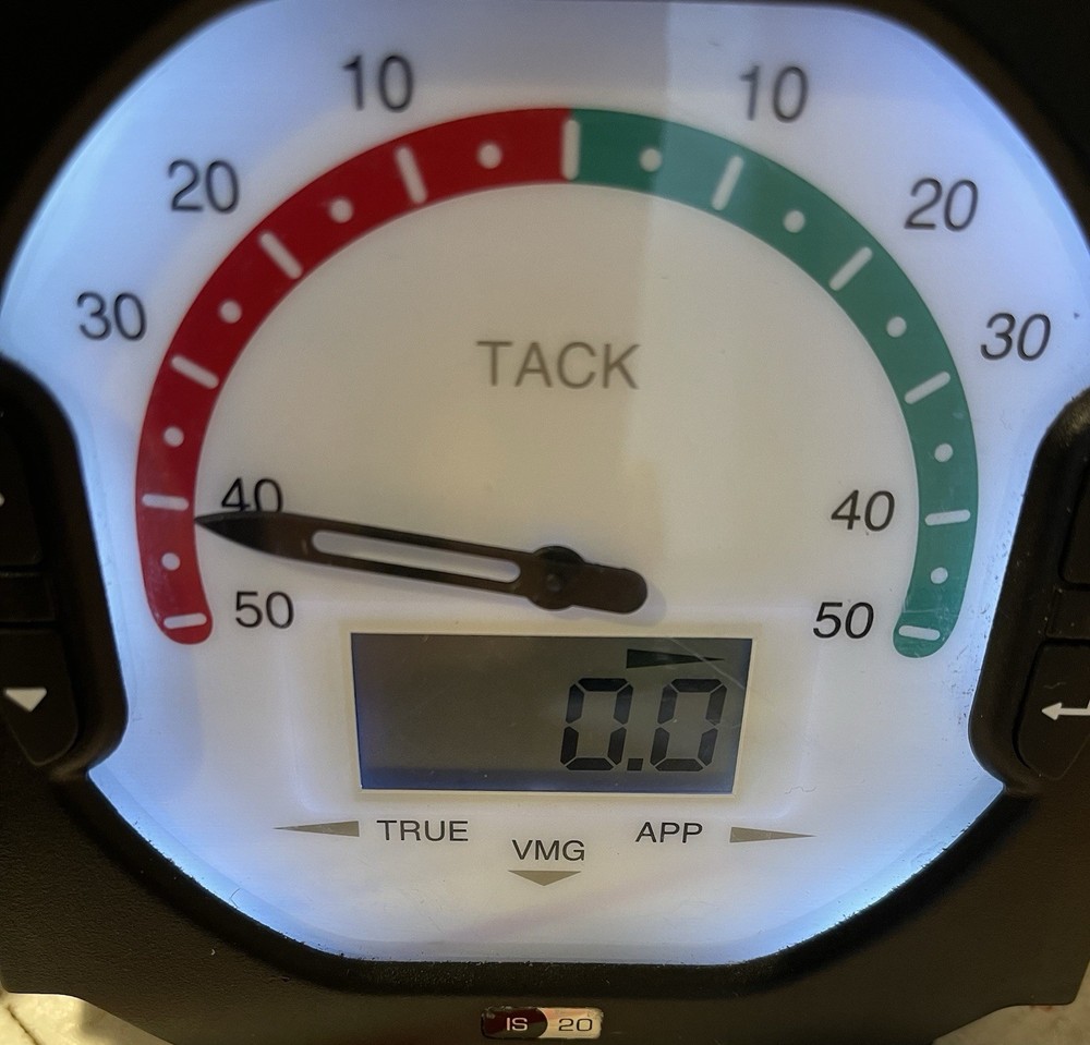 Simrad IS20 Tack Display with cover