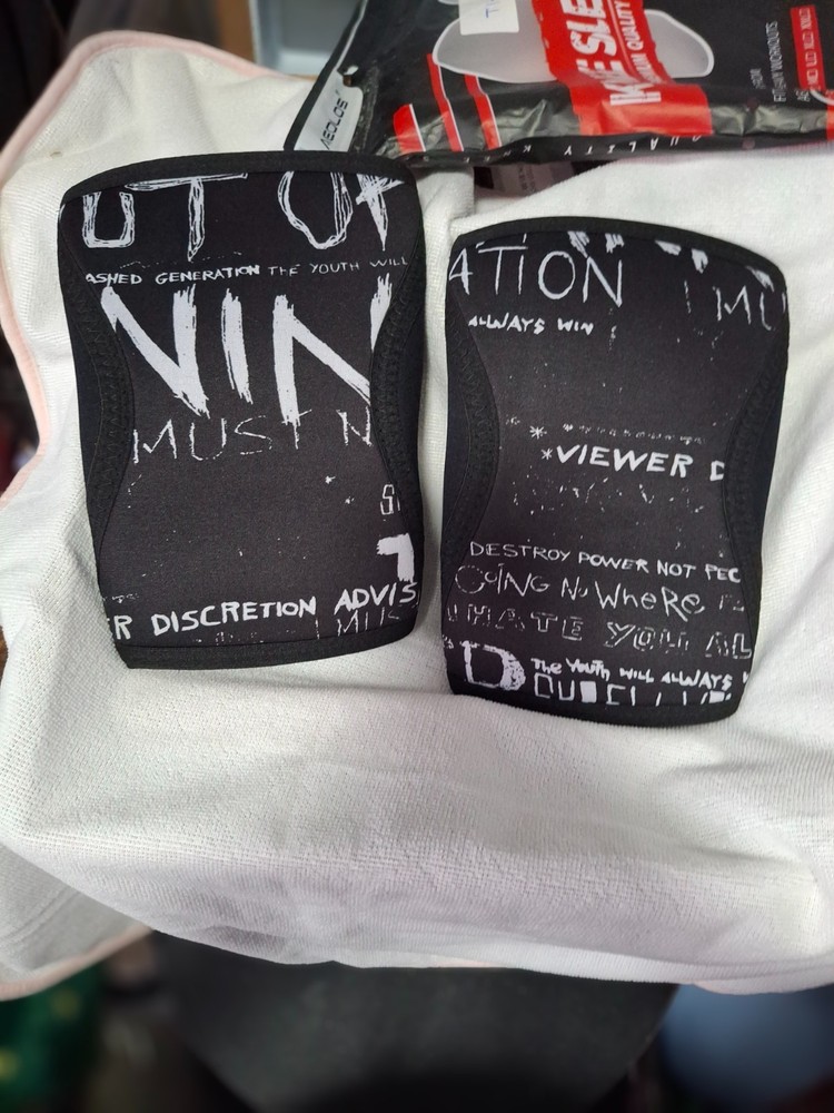 Knee Sleeves