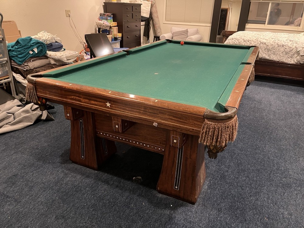 9 ft Brunswick Kling pool table