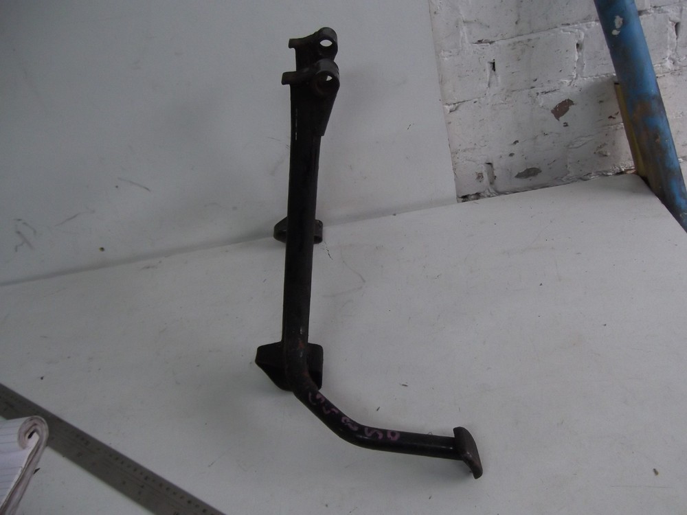 SUZUKI GS850 CENTRE STAND