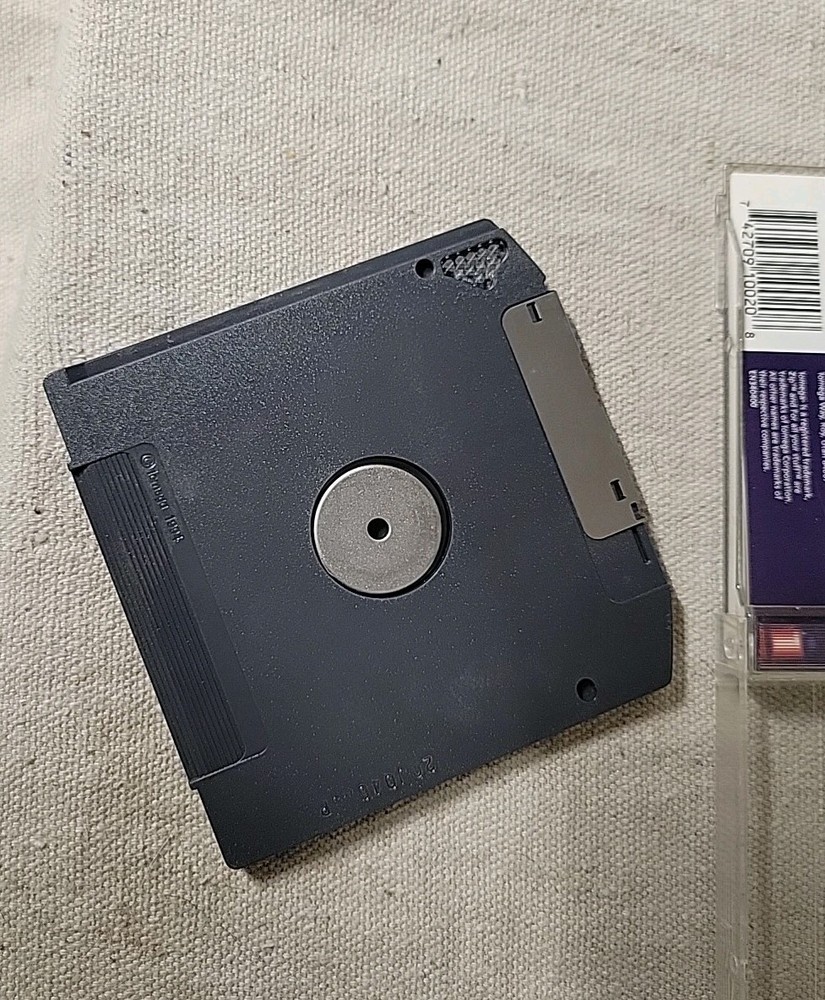 Used ZIP DISK 100 Formated for IBM, with Case