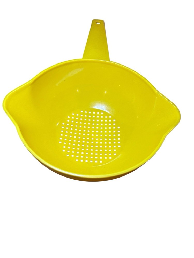 Tupperware Yellow Strainer Colander Vintage With Handle 1200-7