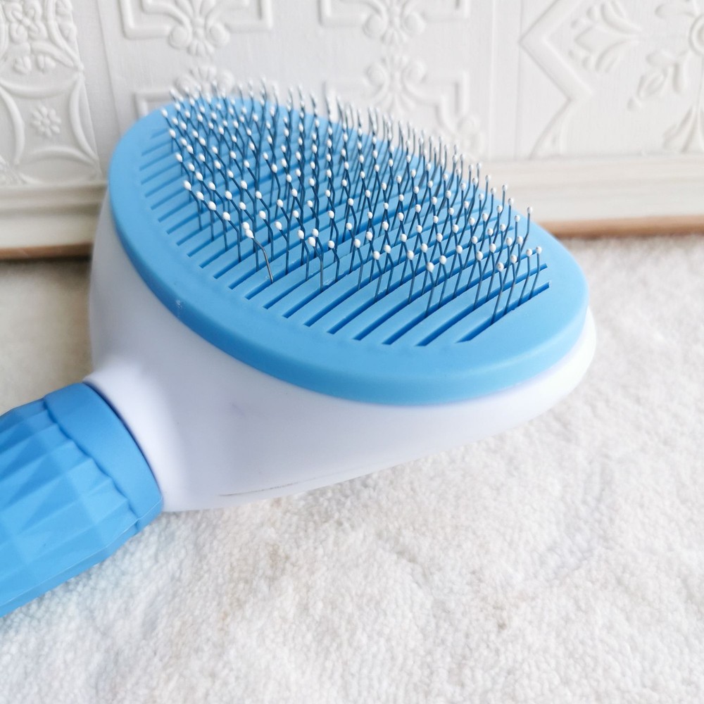 Pet Grooming Brush Push-Button Self-Cleaning Comb New