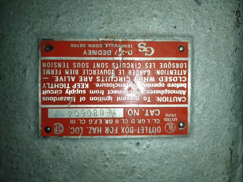 OZ-Gedney Y/E-080604 Cast Iron Junction Box