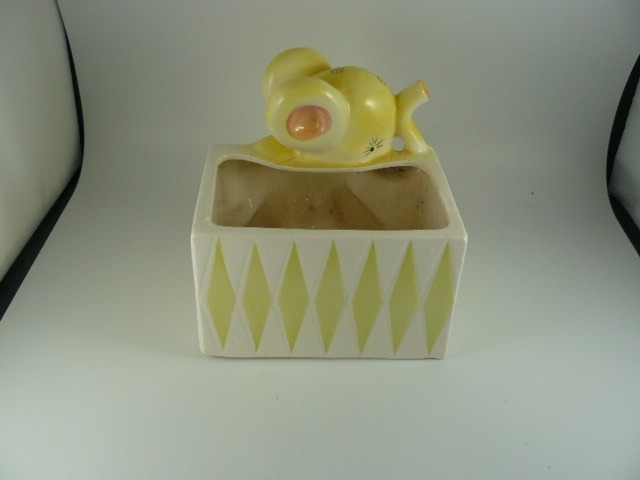 HF CO HAND PAINTED ELEPHANT PLANTER P644