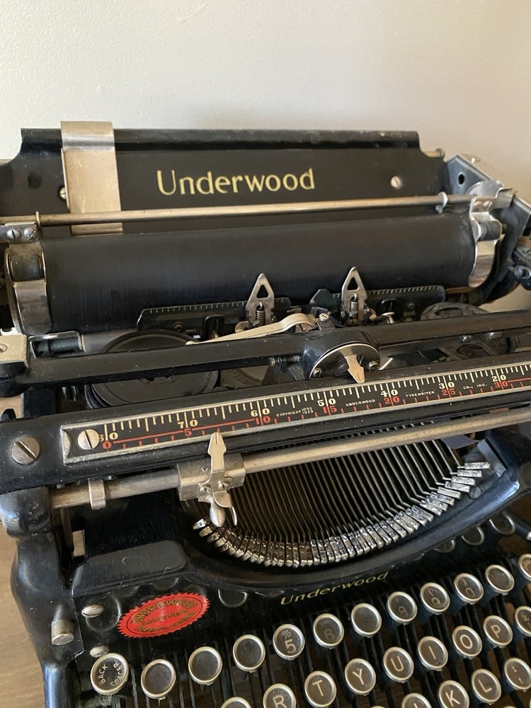 1930 Underwood Standard Typewriter No 5.