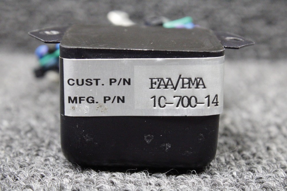 10-700-14 UMA Light Inverter