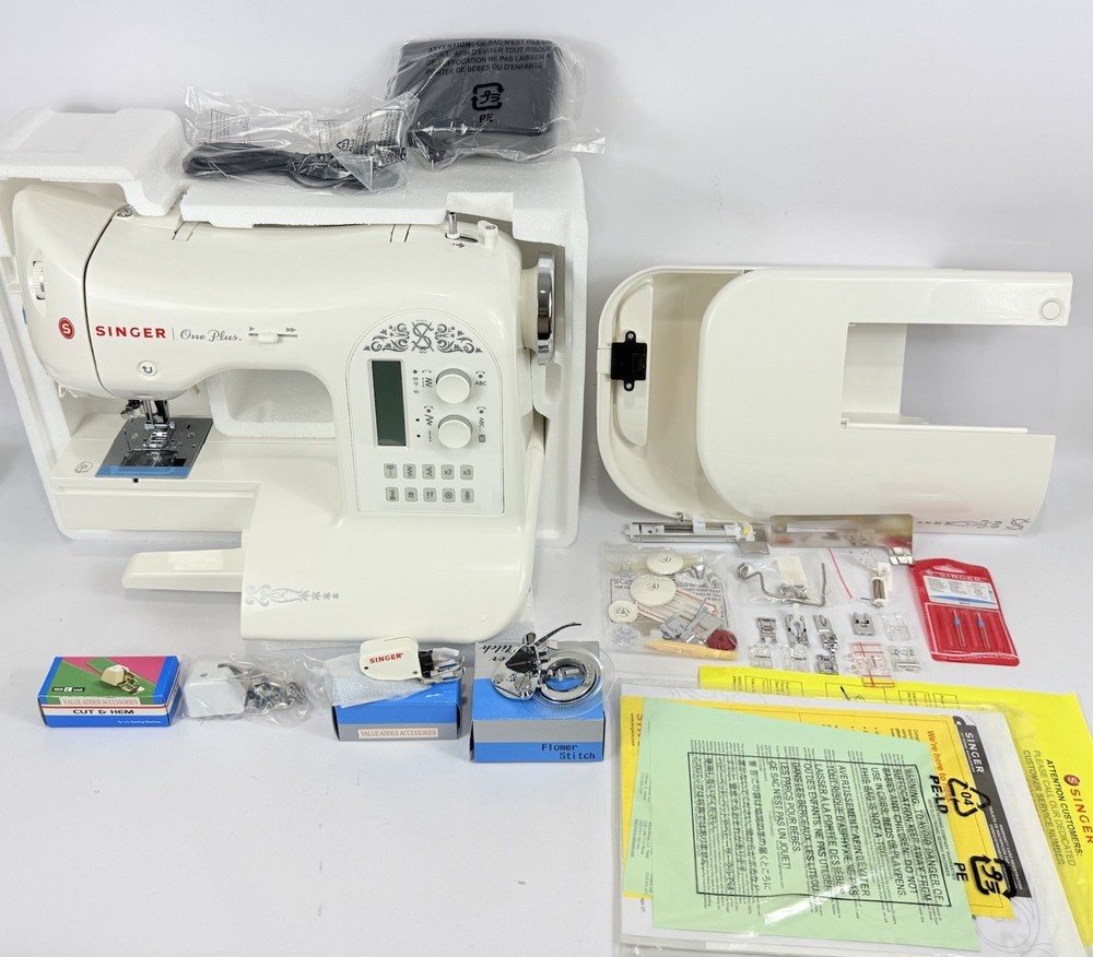Singer One Plus 1+ Sewing Machine Computerized Brand New Open Box w Extras