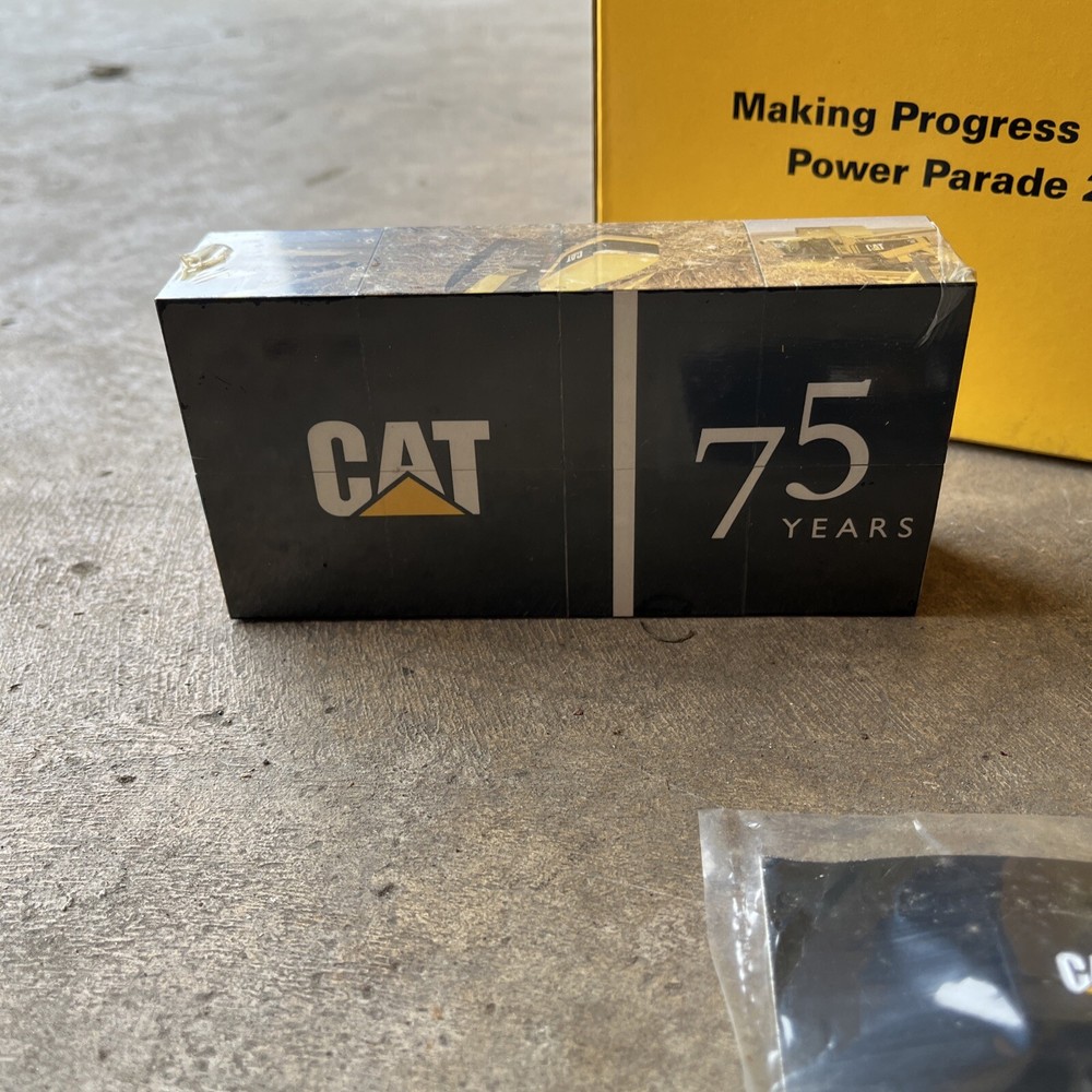 Vintage CAT Caterpillar 75 Years Strapback Cap Hat Power Parade 2000 Box Set
