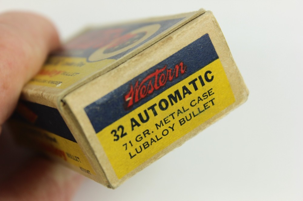 Vintage Western 32 Automatic Cardboard Empty Shell Box as shown