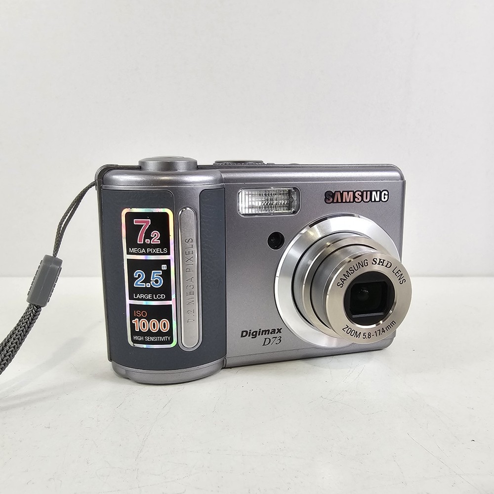 Samsung Digimax D73 7.2MP Compact Digital Camera - Silver
