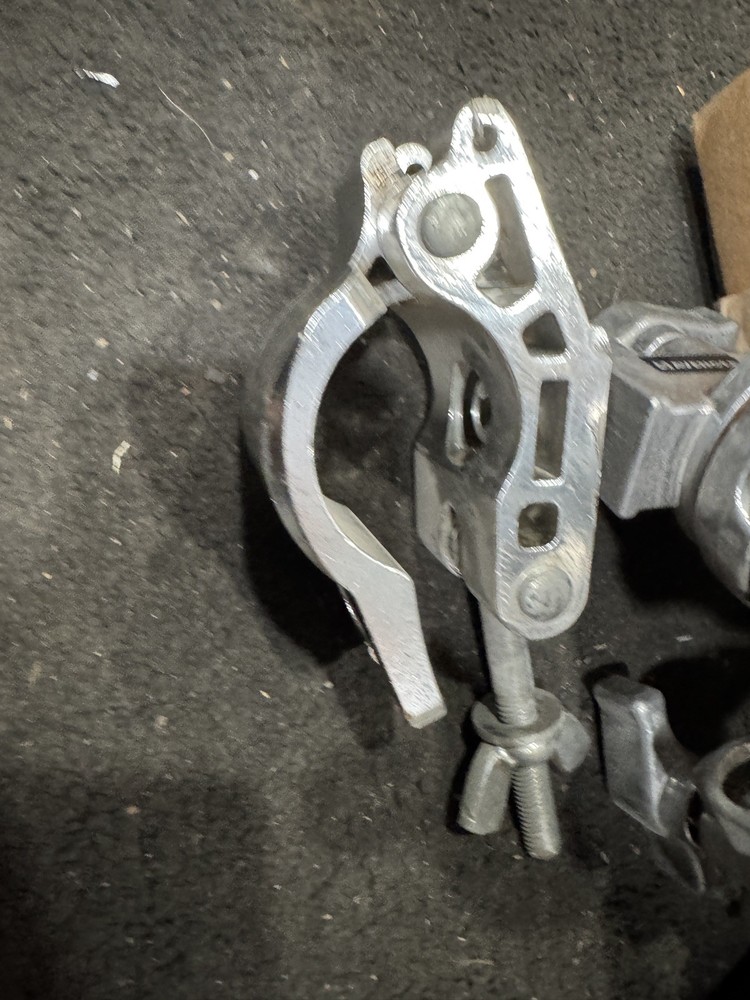 Avenger D200 Grip Head